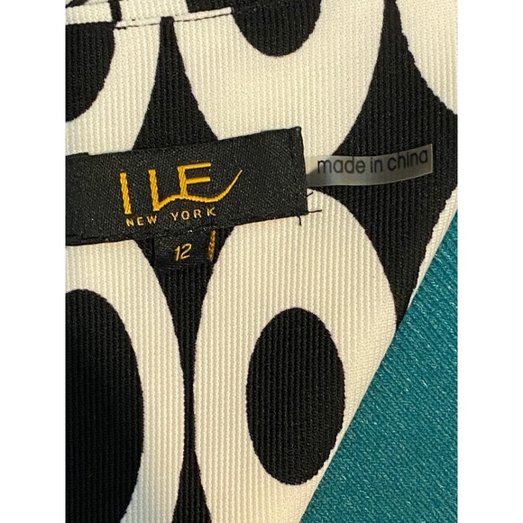 ILE New York Dress - Picture 5 of 5